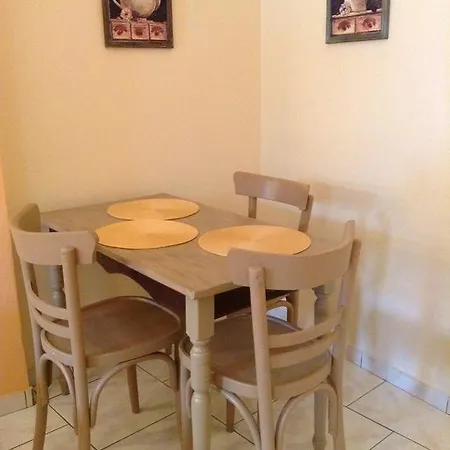 Anthemio لوتراكي