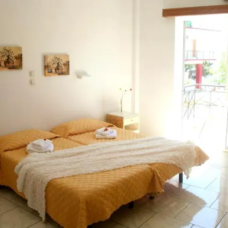 Anthemio 4* لوتراكي