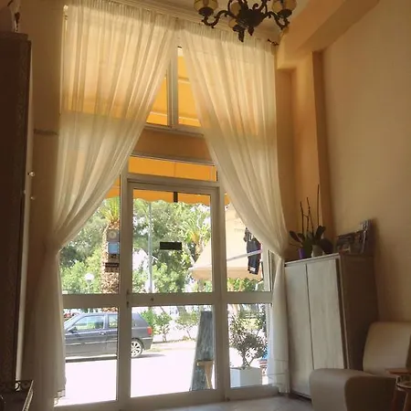 شقة فندقية Anthemio 4*